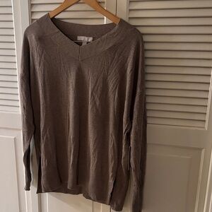 Chelsea28 Tan V-Neck Sweater Layers Fall/Winter Coastal Grandma Minimalist Sz S